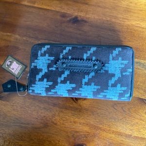 NEW WITH TAG  juicy couture velour wallet